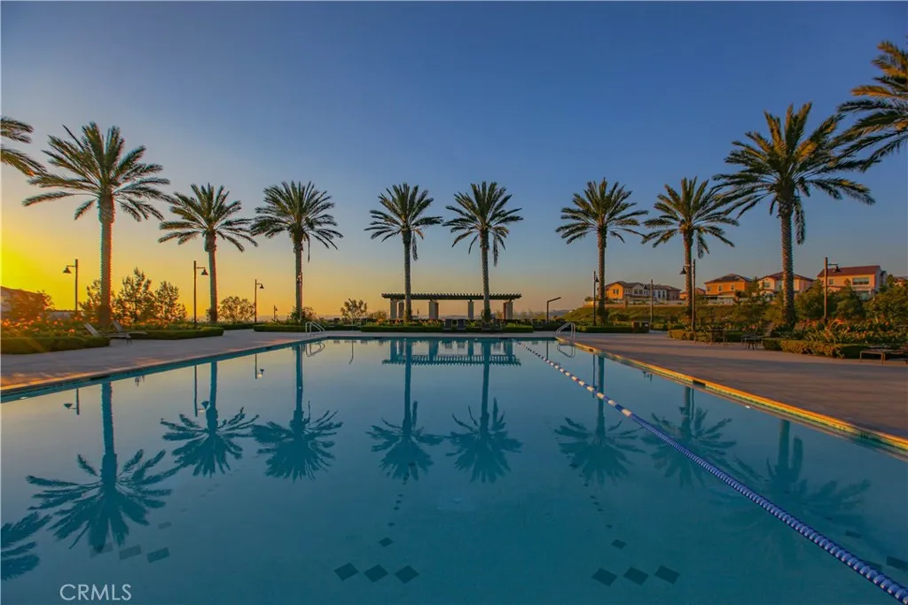 137 Oakstone, Irvine, CA 92618