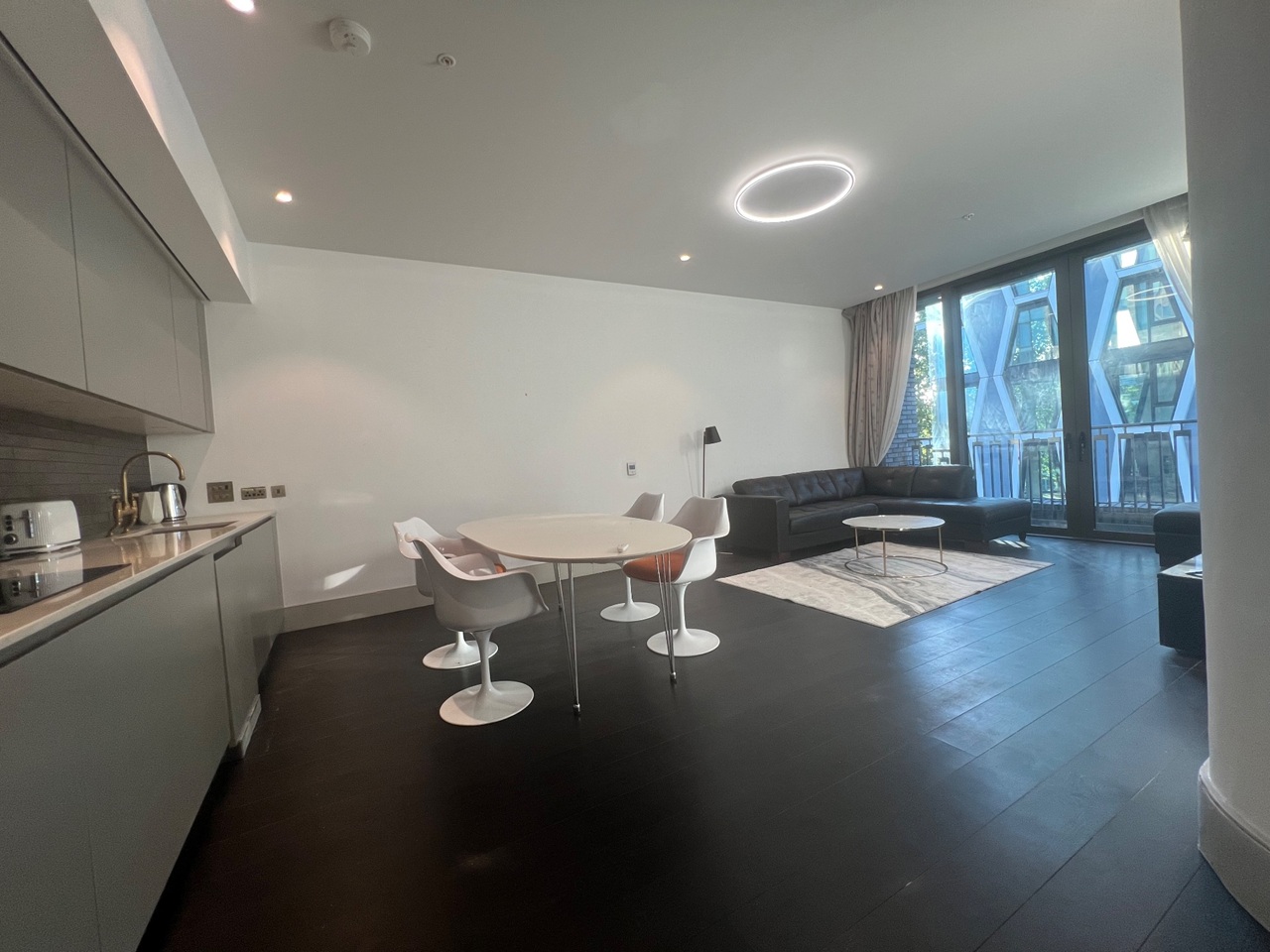 Additional image 3 of 2 Bed Flat, Victoria Street, SW1H, N1 7GU