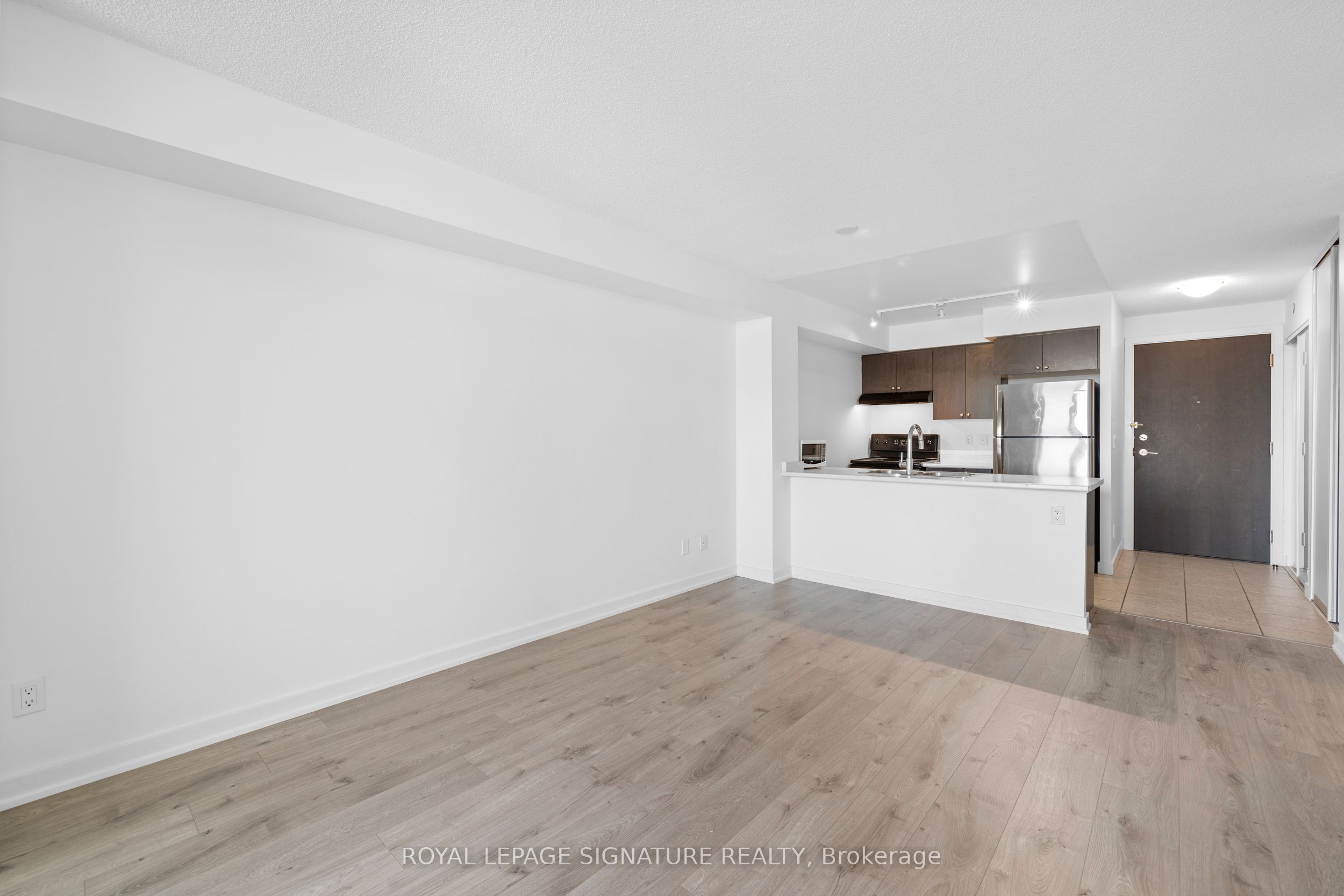 Additional image 4 of 416-8 Trent Avenue, Toronto, ON, M4C 0A6