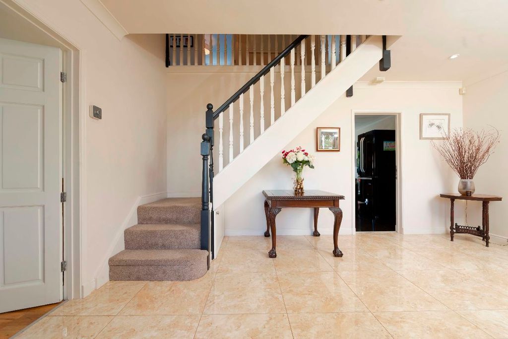 Additional image 8 of 4 bed detached house for saleBryn Gwennol, Sunny Bank, Treharris CF46