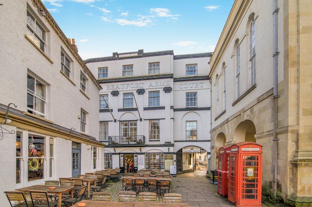 Additional image 2 of 3 bed flat for saleBeaufort Arms Court, Monmouth, Monmouthshire NP25