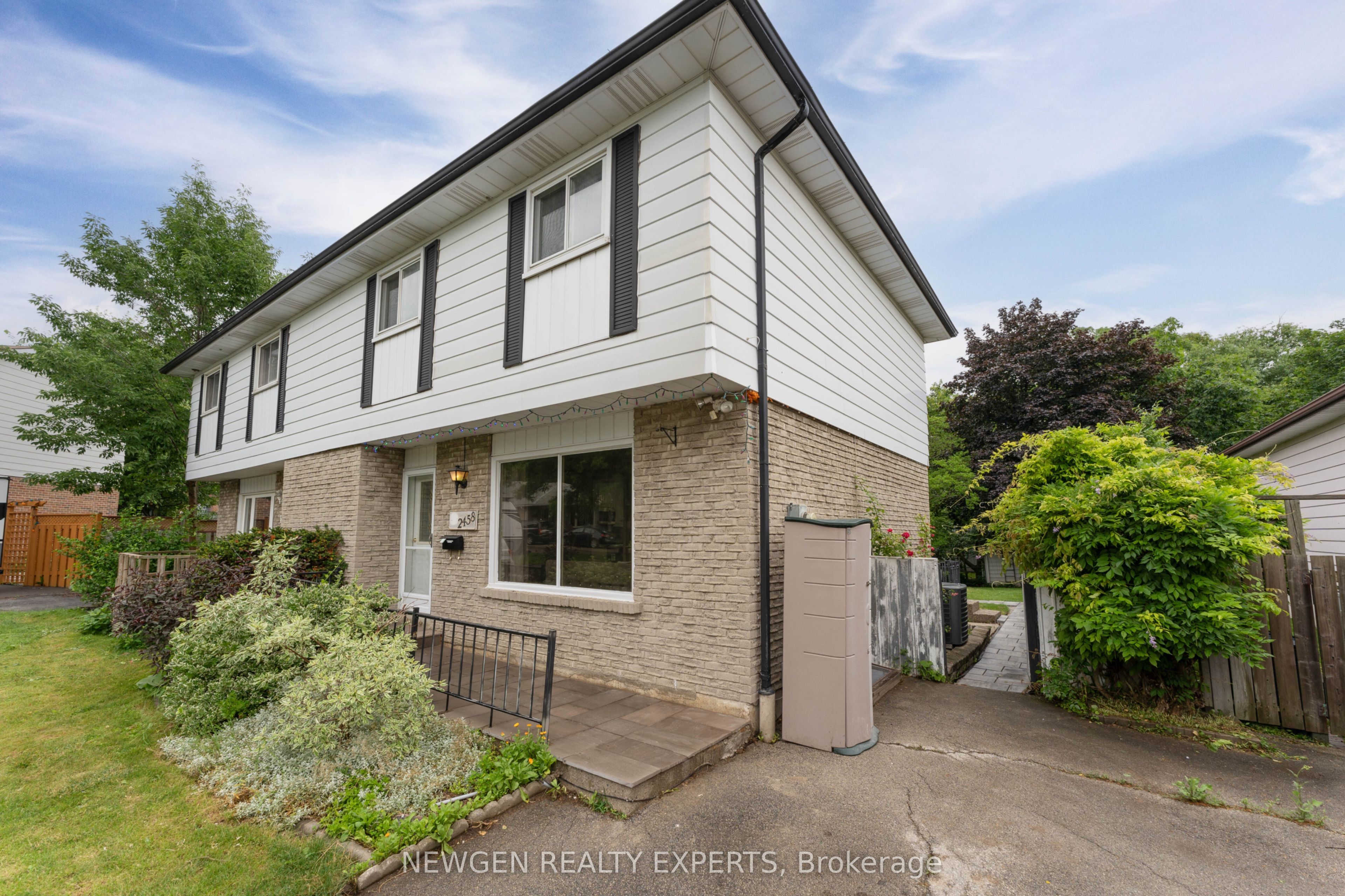 Additional image 3 of 2458 Martin Court, Burlington, ON, L7P 2V2