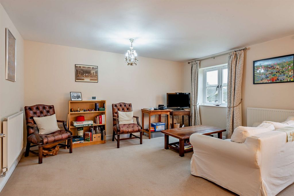Additional image 8 of 2 bed flat for saleRiverside Place, Stamford PE9