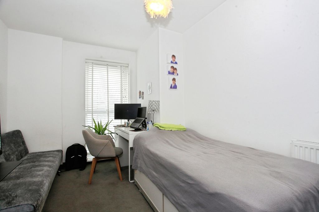 Additional image 8 of 2 bed flat for saleEast Station Road, Fletton Quays, Peterborough, Cambridgeshire PE2