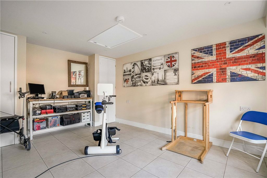 Additional image 13 of 6 bed flat for saleEynsham Road, Oxford, Oxfordshire OX2
