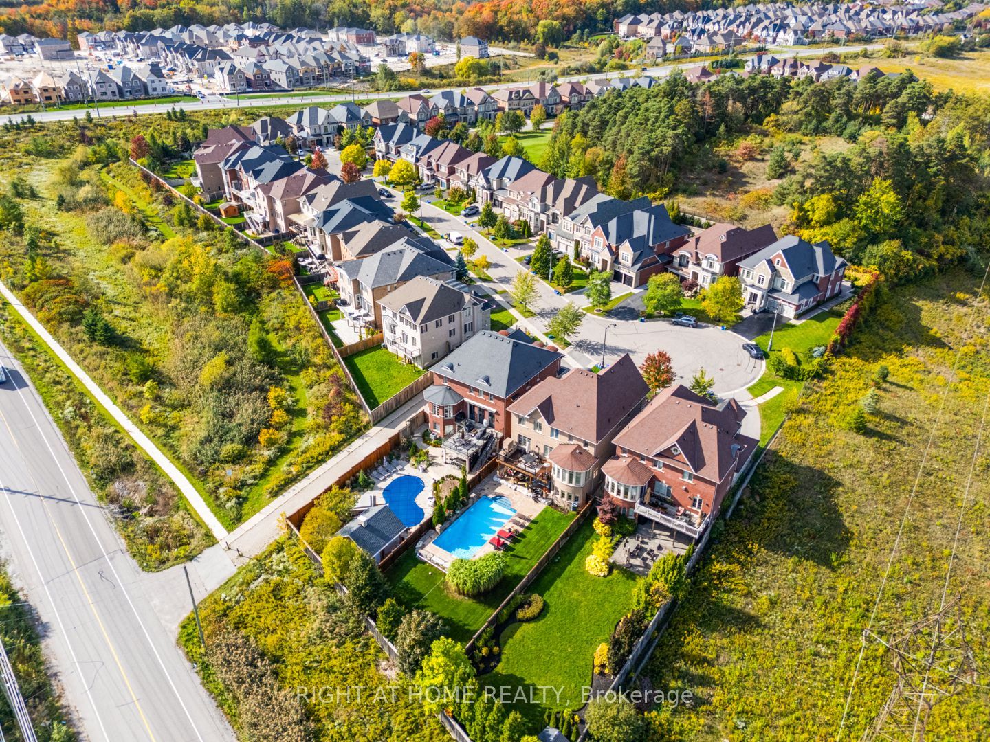 Additional image 2 of 126 Vines Place, Aurora, ON, L4G 0R7