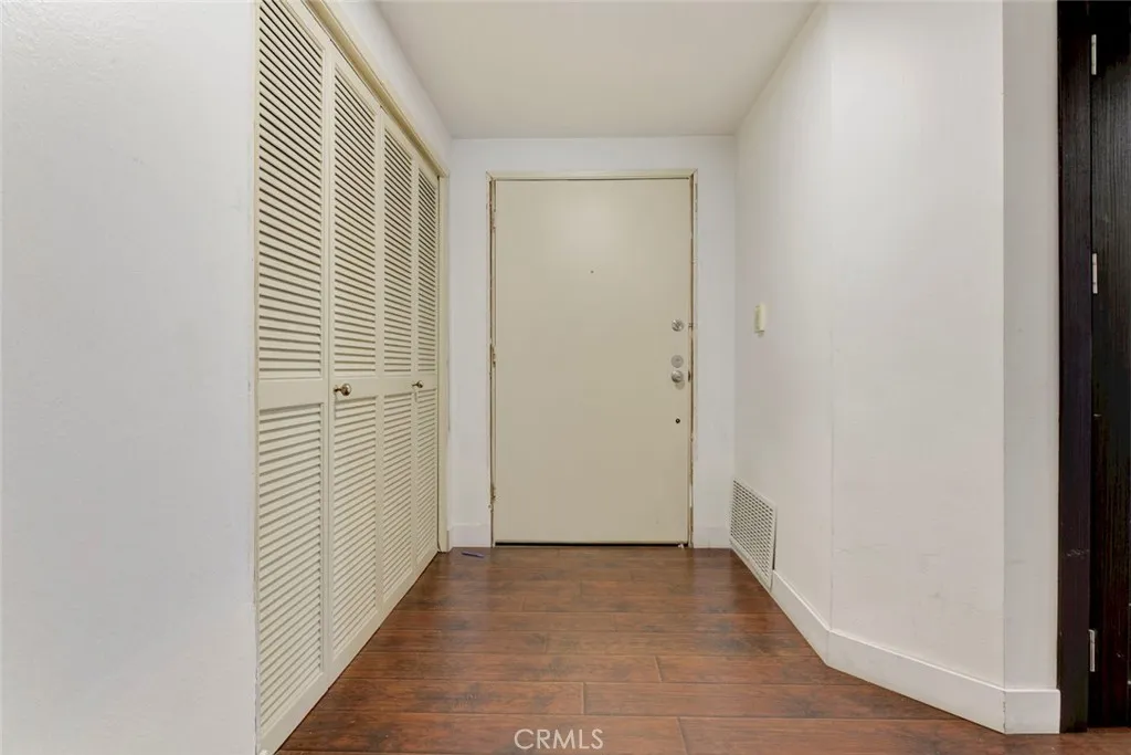 Additional image 25 of 17522 Sherman Way Unit 202, Van Nuys, CA 91406