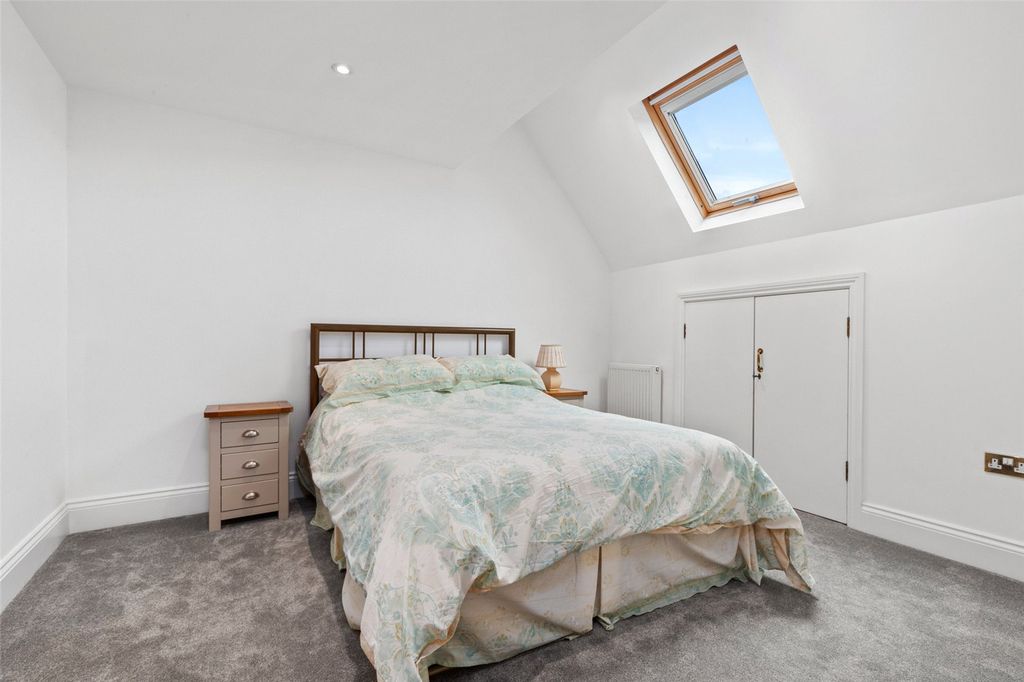Additional image 12 of 3 bed flat for saleFlat 16 Mansion House, Bryn Y Mor, Narberth Road, Tenby, Pembrokeshire SA70
