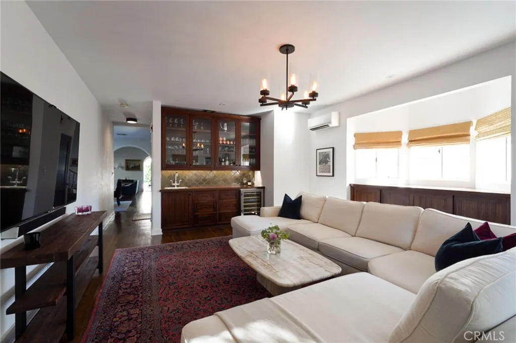 Additional image 4 of 1949 N Catalina Street, County - Los Angeles, CA 90027