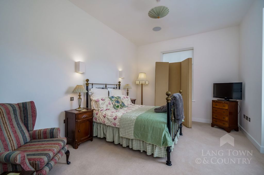 Additional image 9 of 3 bed flat for saleCraigie Drive, Stonehouse, Plymouth PL1