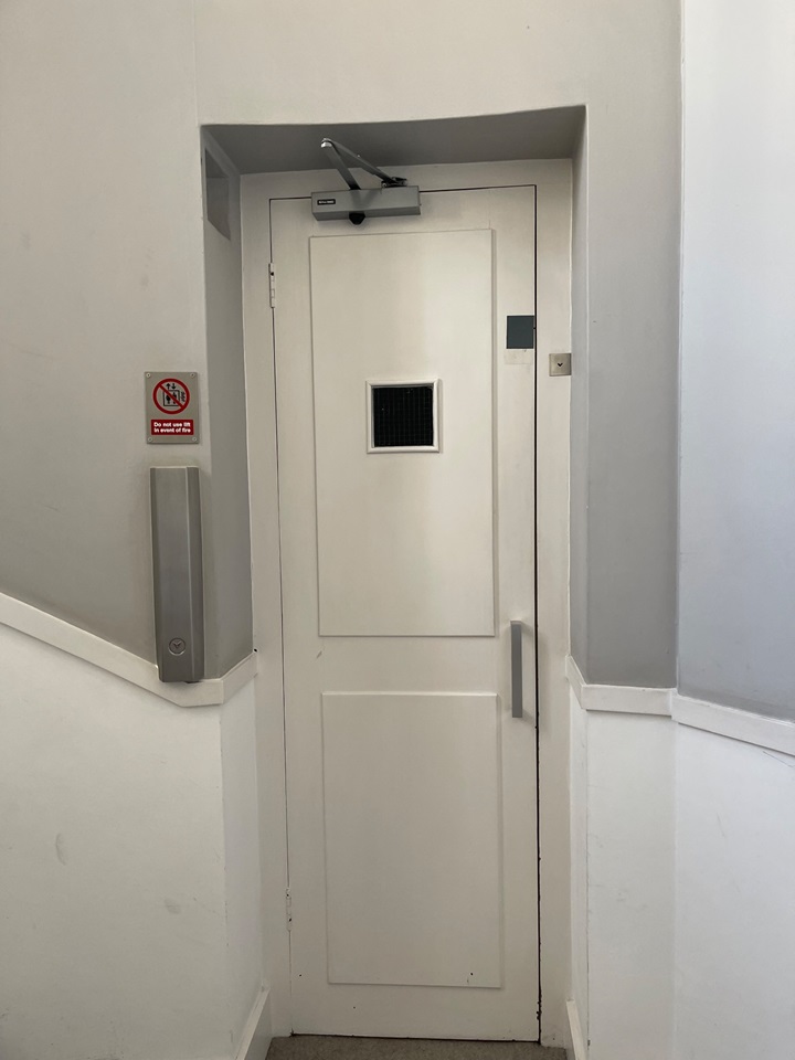 Additional image 14 of 1 Bed Flat, Warwick Sq, SW1V, N1 7GU