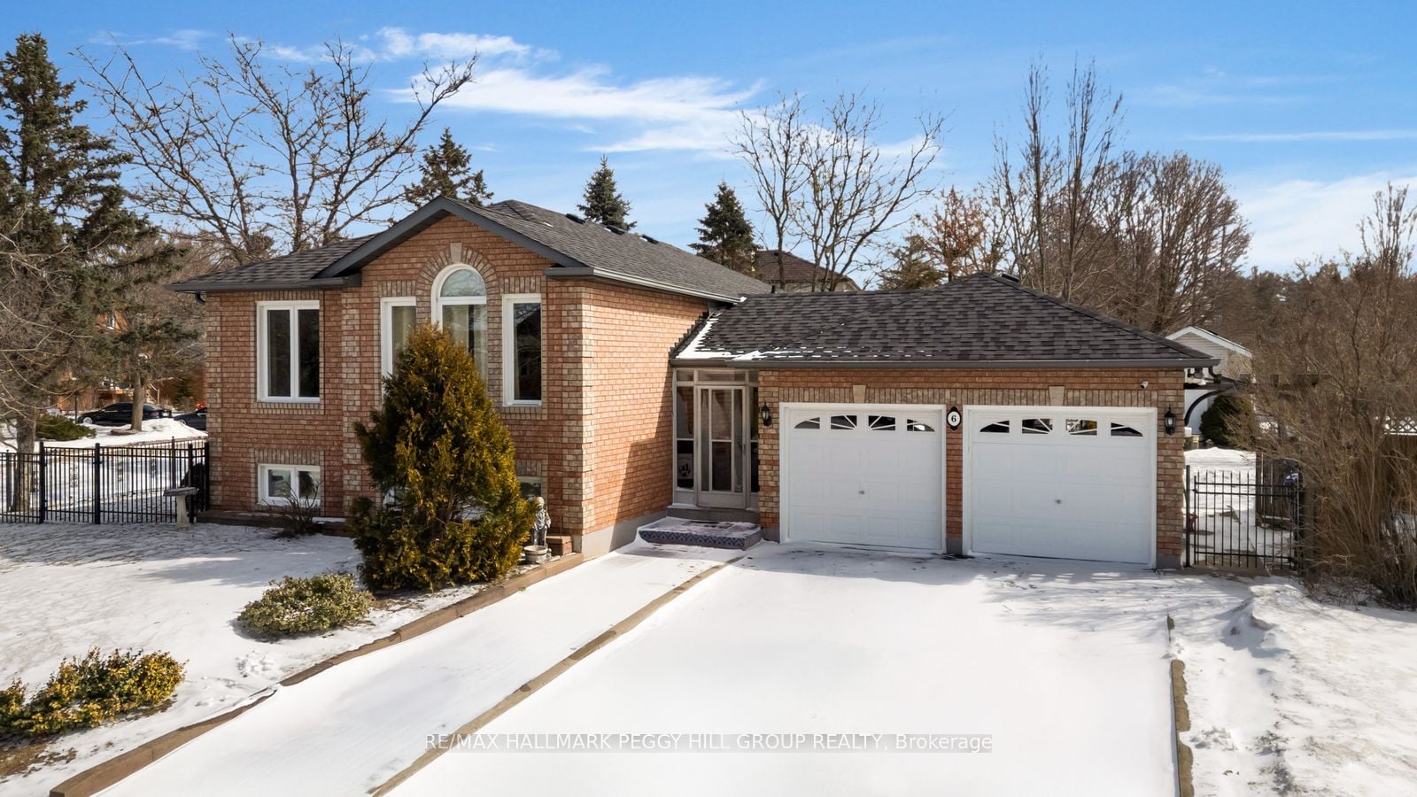 6 Carolyne Street, Essa, ON, L3W 0J8