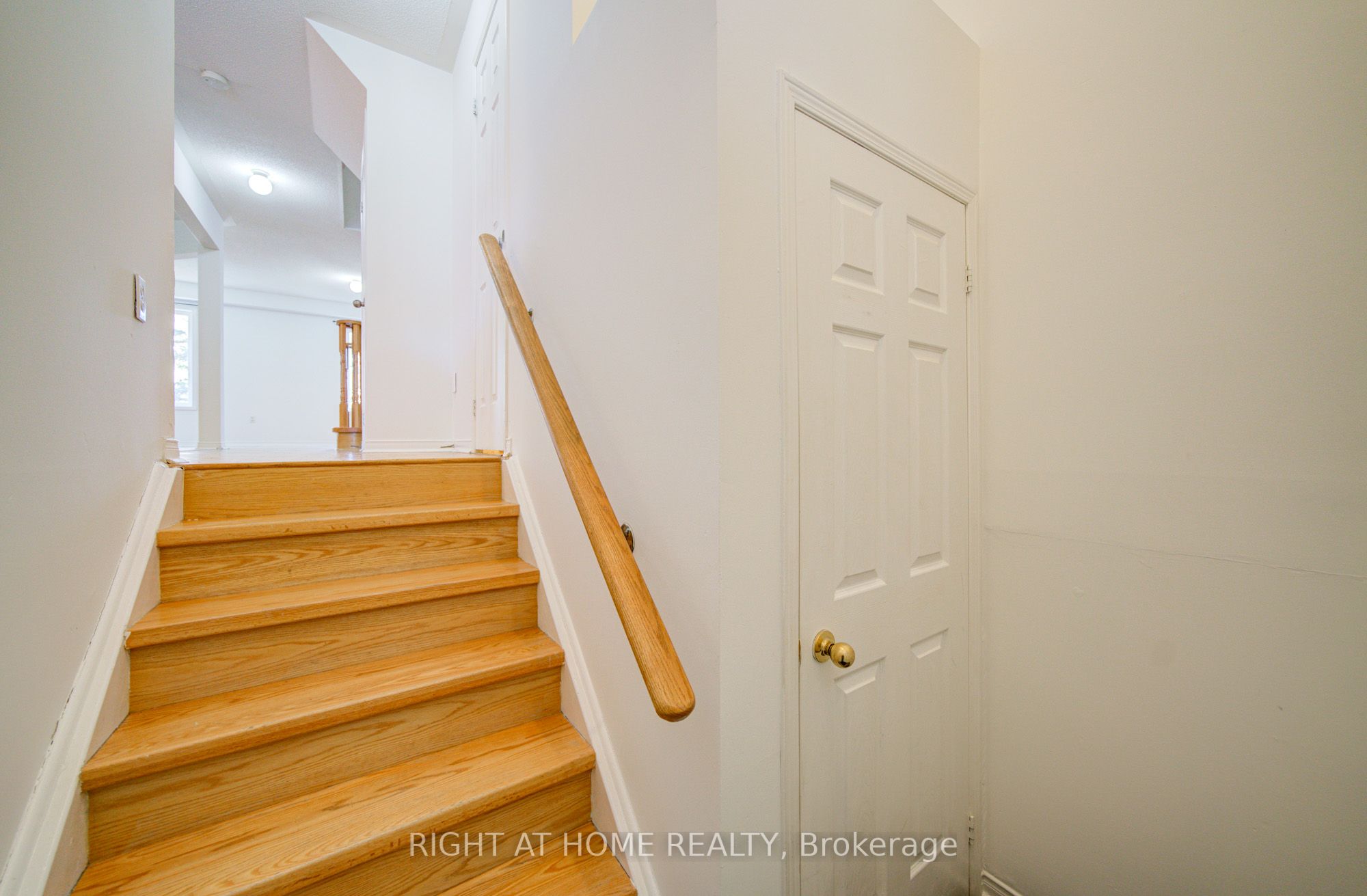 Additional image 4 of 9-120 Railroad Street, Brampton, ON, L6X 5A1
