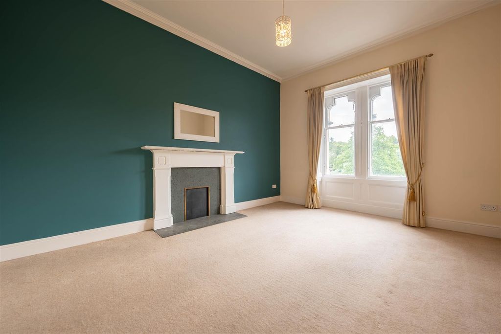 2 bed flat for saleTay Street, Perth PH1 photo 2