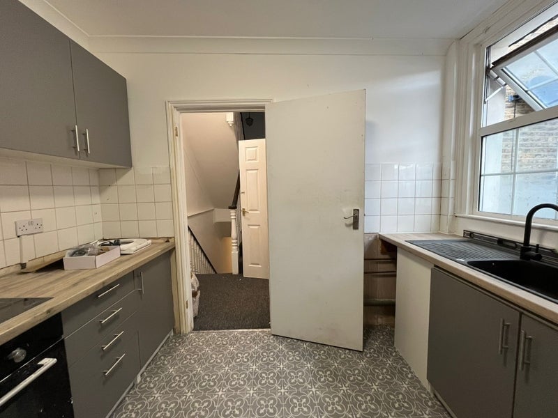 Additional image 5 of Room in a Shared Flat, Brixton Road, SW9, N1 7GU