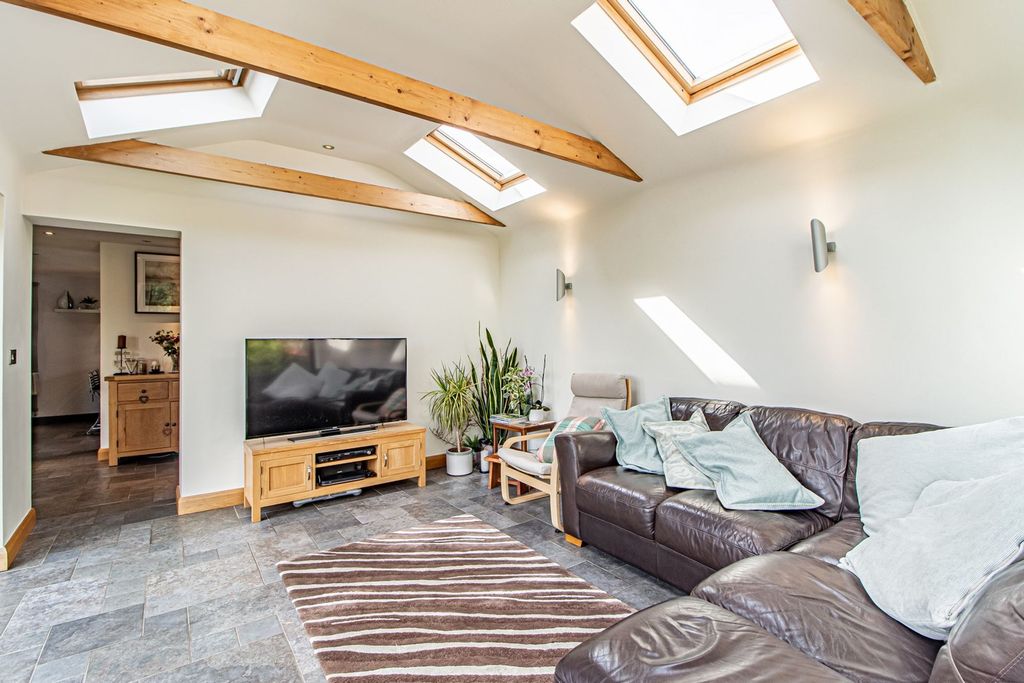 Additional image 4 of 4 bed detached house for saleBryn Rhedyn, Tonteg CF38