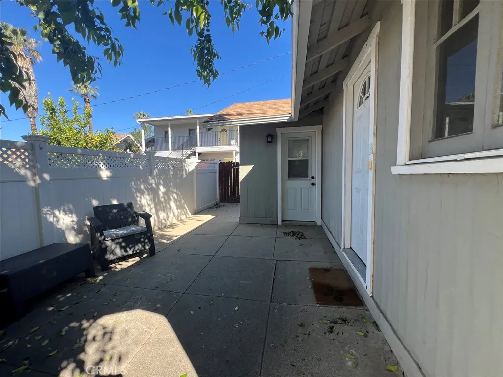 128 N Ivy Ave, Monrovia, CA 91016