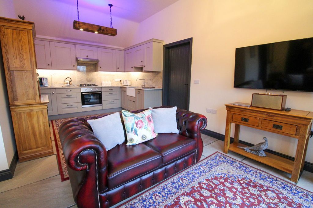 Additional image 57 of 5 bed country house for saleCross Lane, Glentham, Market Rasen LN8