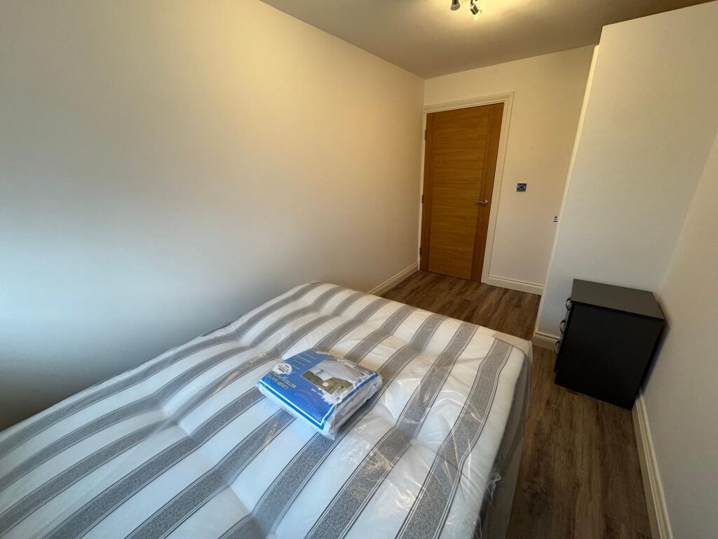 Additional image 18 of Mint Drive, Hockley, B18