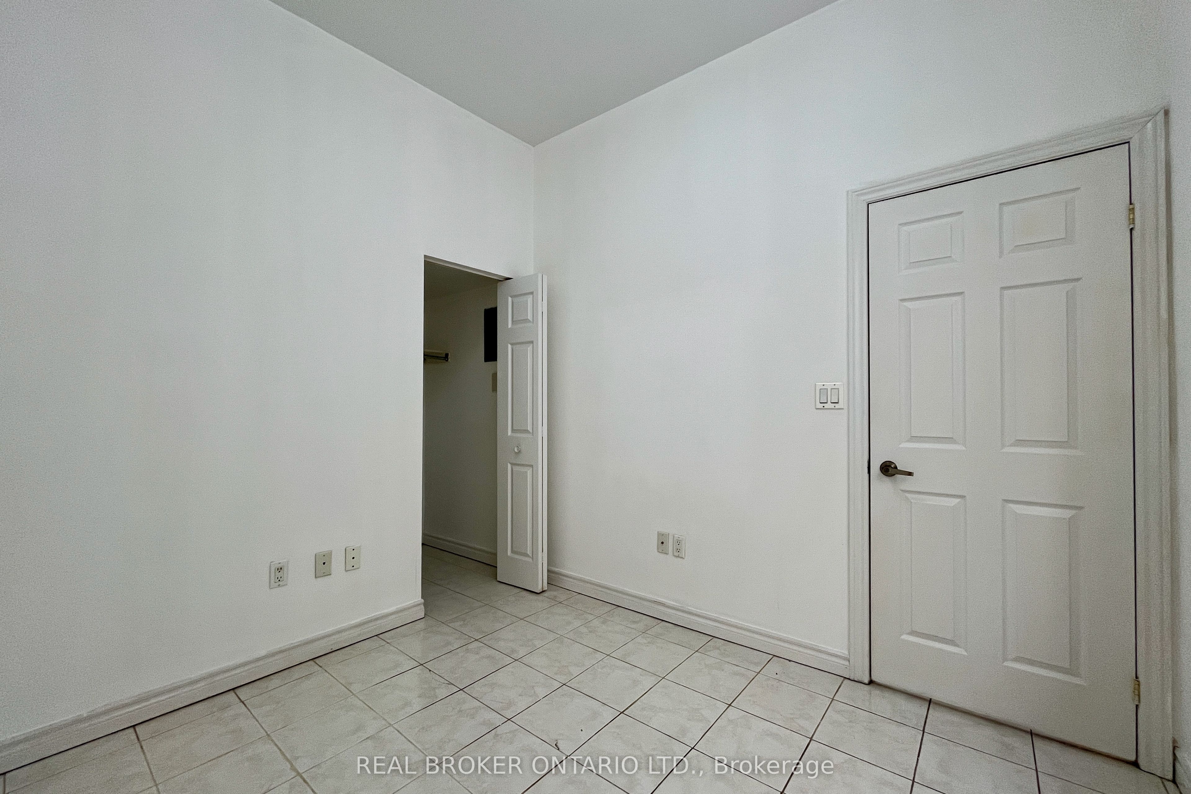 Additional image 6 of 2-274 Coxwell Avenue, Toronto, ON, M4L 3B6