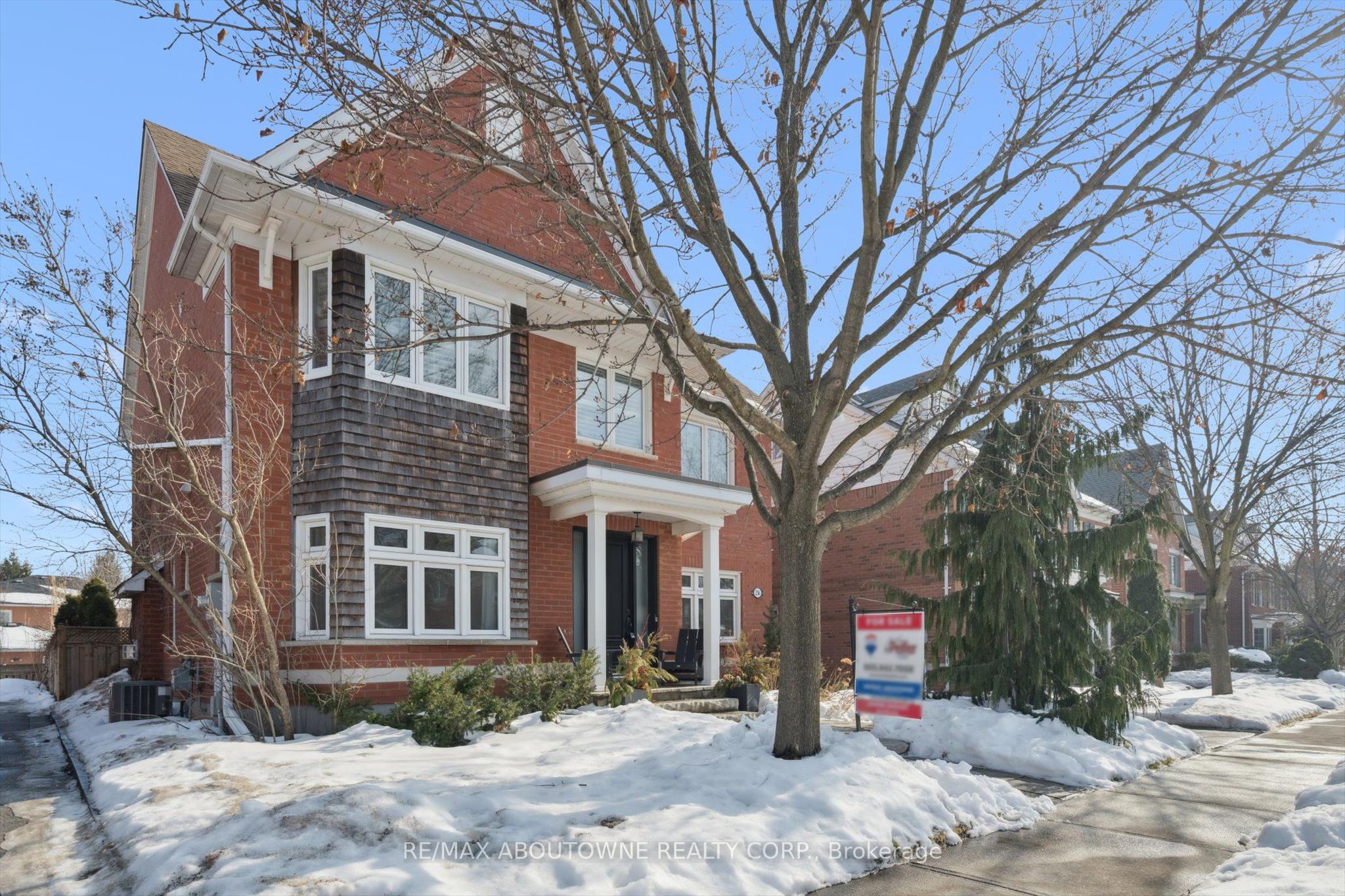 Additional image 2 of 256 Lexington Road, Oakville, ON, L6H 6L9