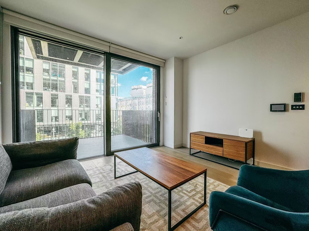 Additional image 2 of 2 Bed Flat, Viaduct Gardens, SW11, N1 7GU