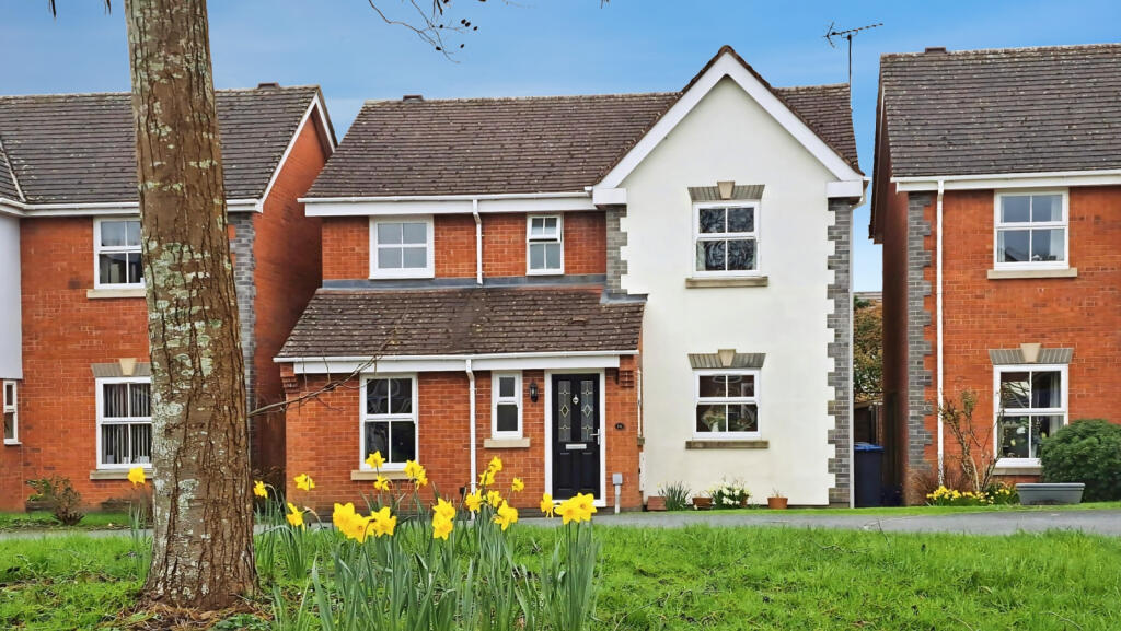 Paddock close, Bidford upon Avon, Warwickshire B50 4PJ