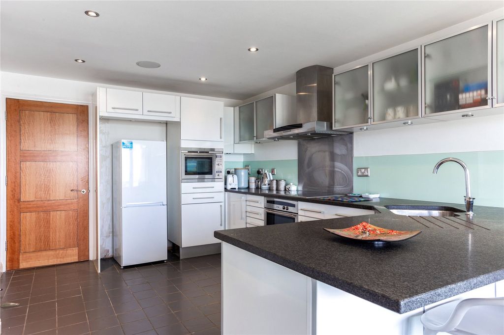 Additional image 8 of 3 bed flat for saleWestminster Road, Poole, Dorset BH13