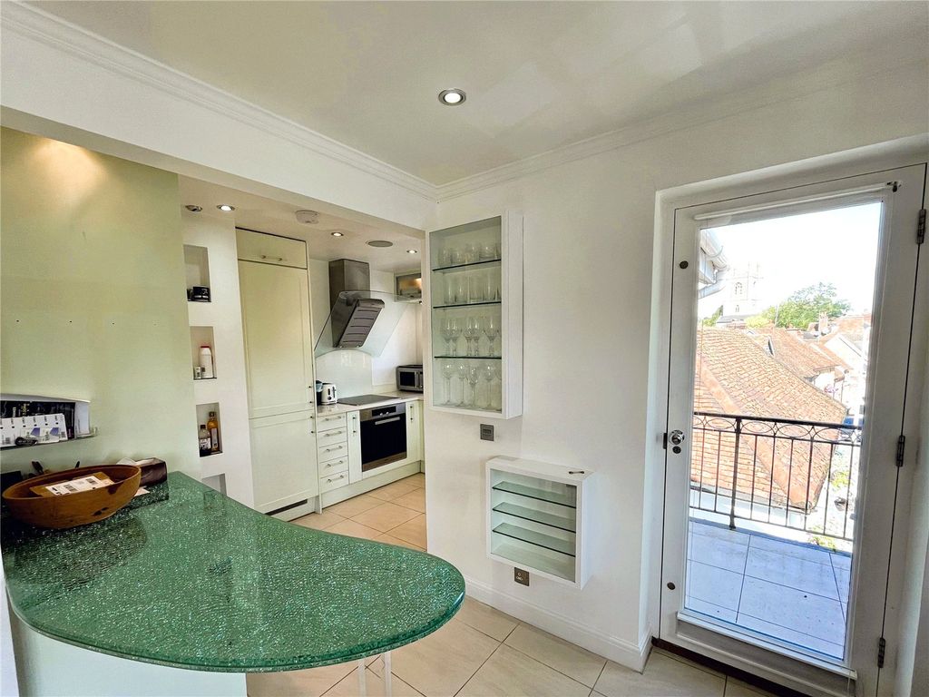 Additional image 6 of 2 bed flat for saleBaltic Court, Thameside, Henley-On-Thames, Oxfordshire RG9