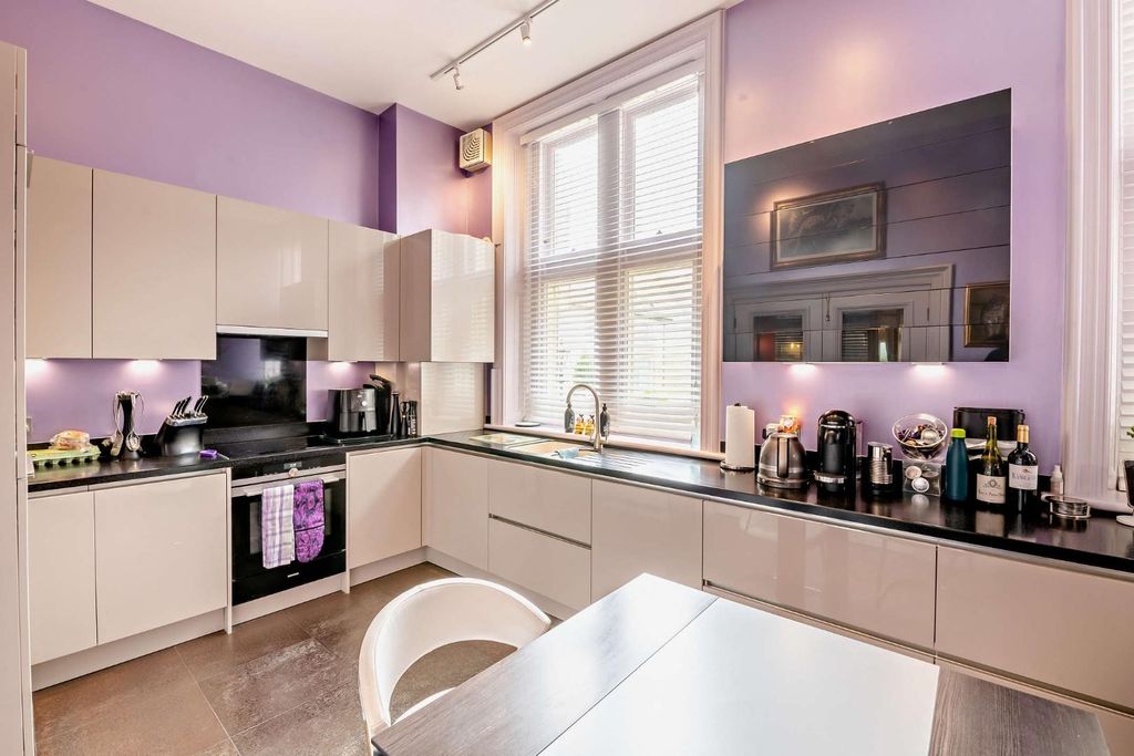 2 bed flat for saleMoor Park, Beckwithshaw, Harrogate HG3 photo 4