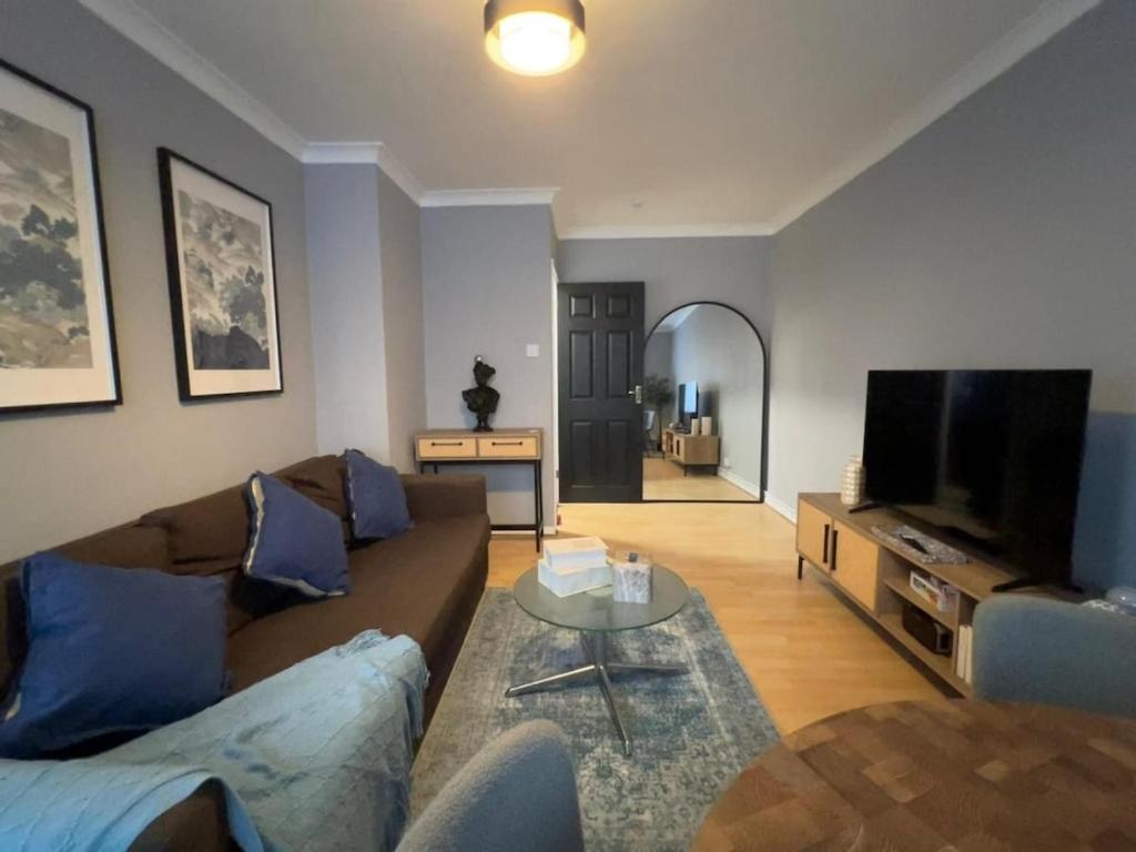 Additional image 4 of 2 Bed Flat, Waltham House, SW9, N1 7GU