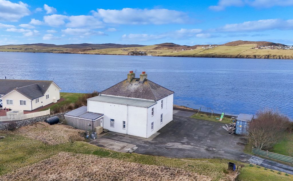 Additional image 2 of 8 bed detached house for saleGraystones, Brae, Shetland ZE2