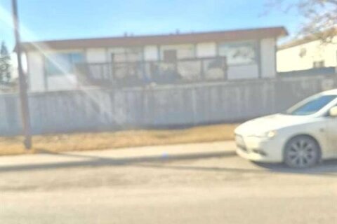 Additional image 4 of 2231 48 Street SE, Calgary, AB, t2b1m3