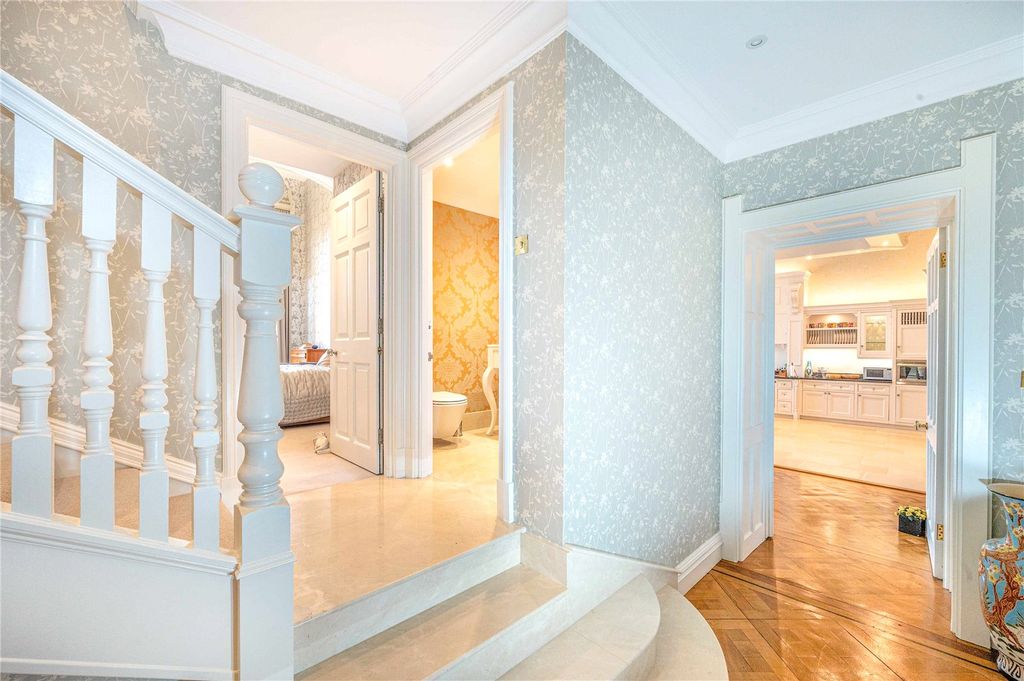 Additional image 10 of 3 bed flat for saleWyfold Court, Kingwood, Oxfordshire RG9