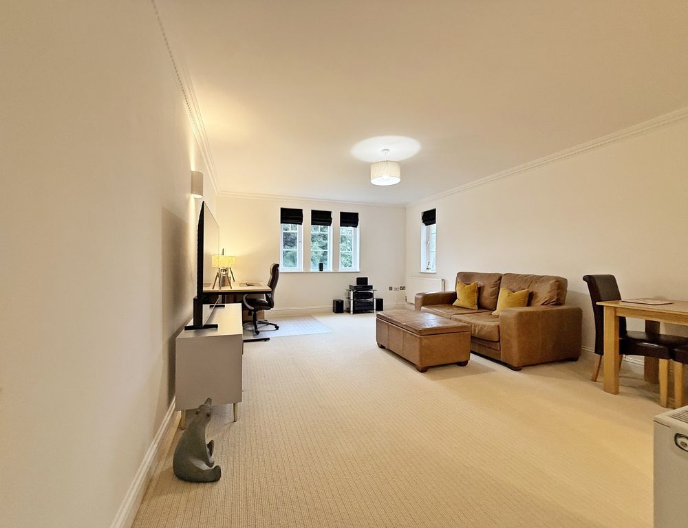 2 bed flat for saleWestern Courtyard, Talygarn, Pontyclun, Rhondda Cynon Taff. CF72 photo 3