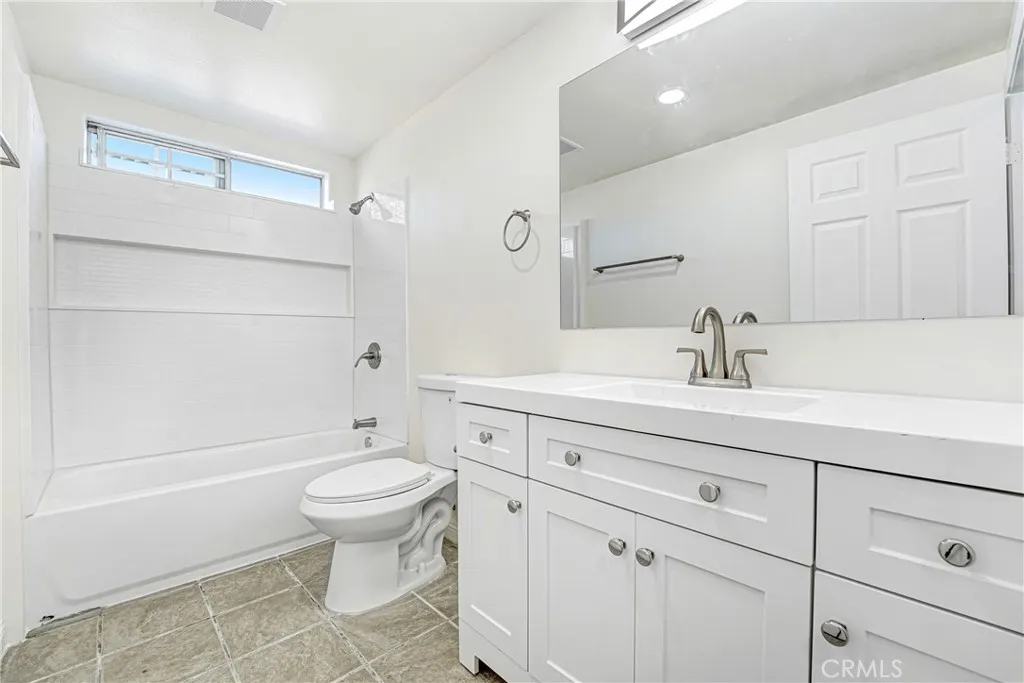 Additional image 16 of 400 W 109th Street W Unit 2, Los Angeles, CA 90061