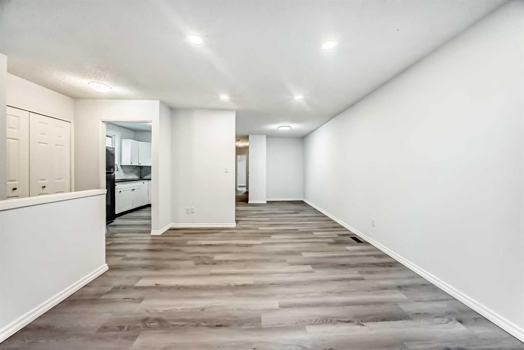 Additional image 6 of 81 Bearberry Close NW, Calgary, AB, T3K 1R4