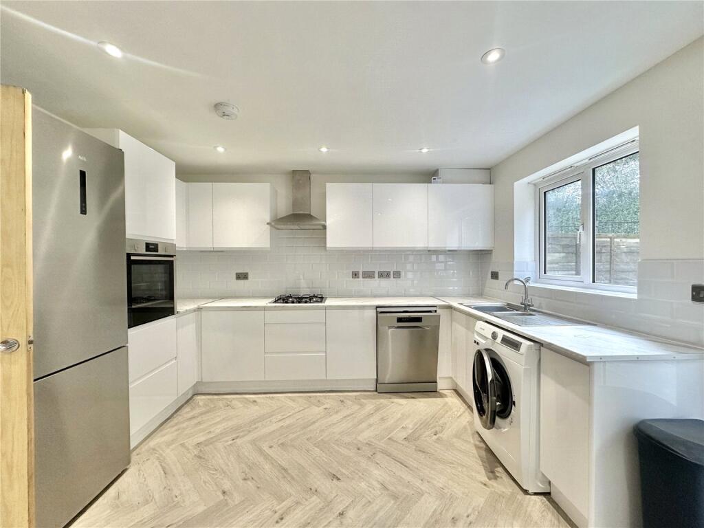 Additional image 3 of Avian Avenue, Curo Park, Frogmore, St. Albans, AL2