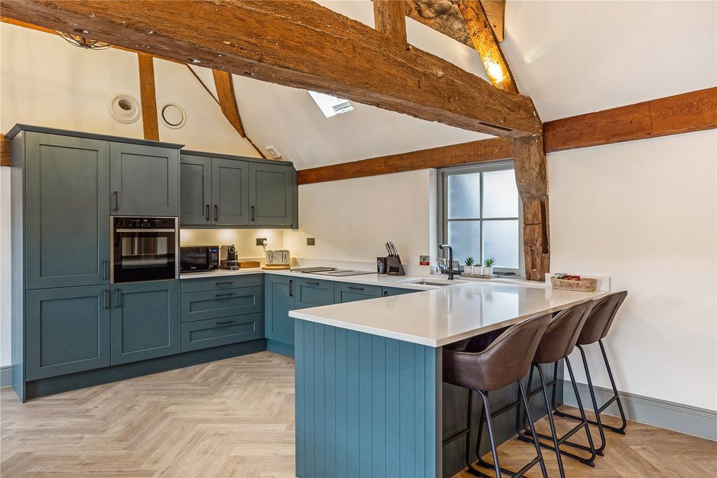 Additional image 4 of 2 bed flat for saleThameside, Henley-On-Thames, Oxfordshire RG9