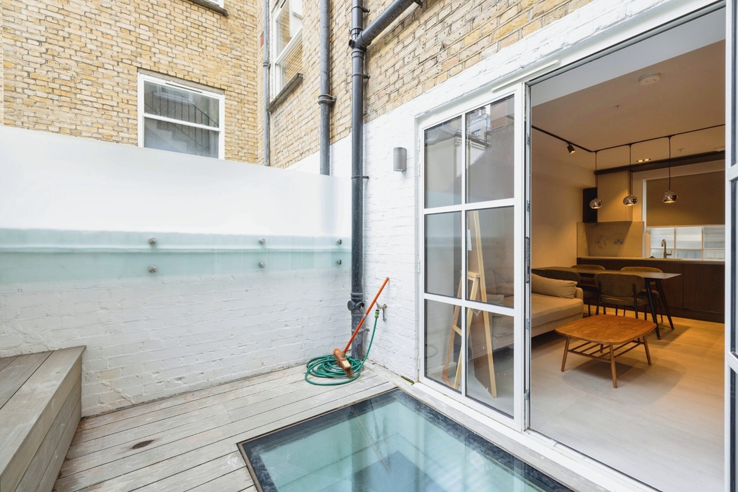 Additional image 5 of 2 Bed Flat, Old Gloucester St, WC1N, N1 7GU