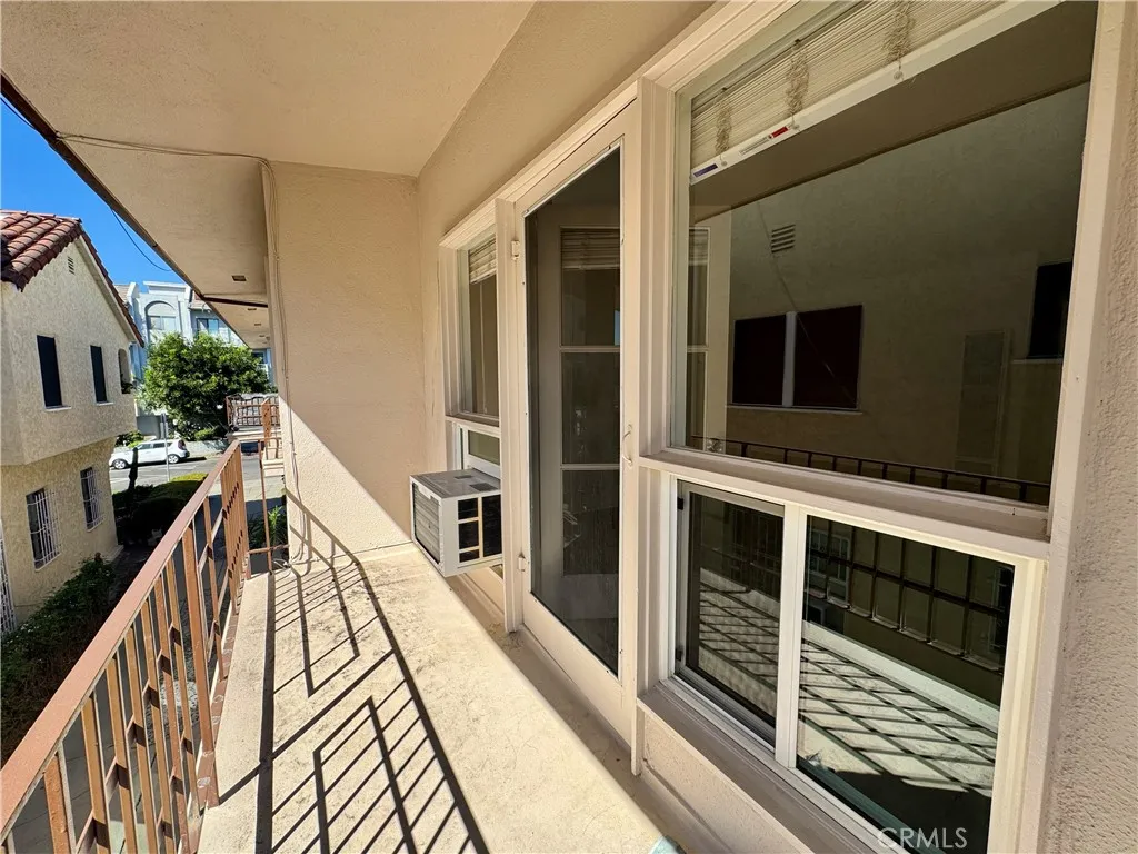 Additional image 7 of 122 N Croft Ave Unit 7, Los Angeles, CA 90048