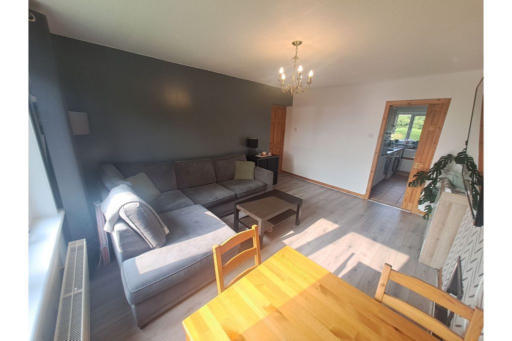 Additional image 11 of 2 bed flat for saleDavaar Avenue, Campbeltown PA28