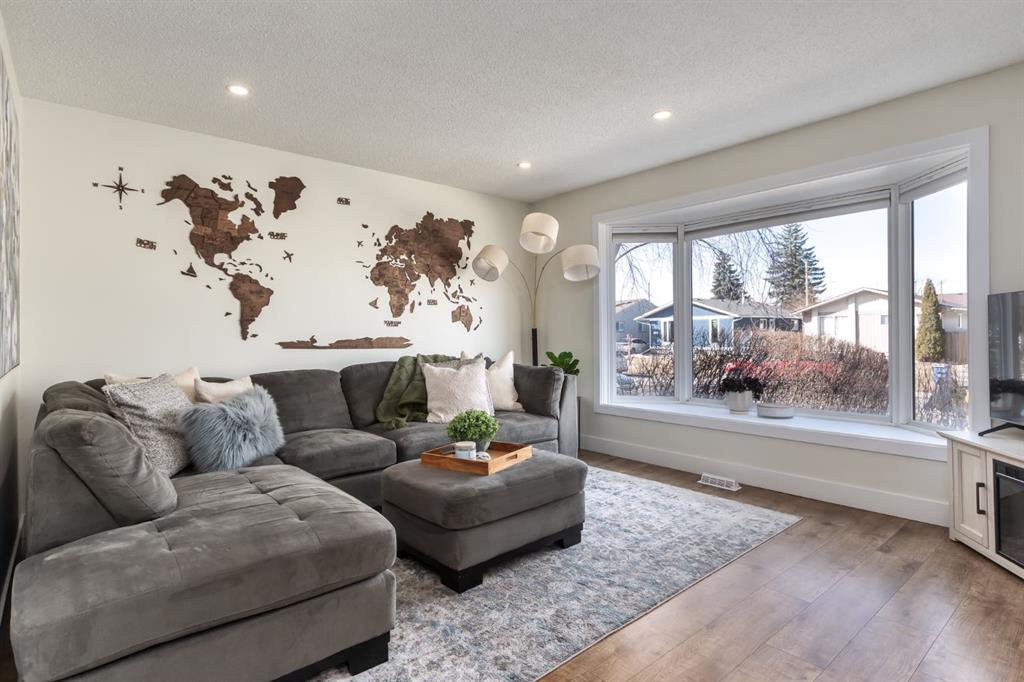 Additional image 2 of 7806 20a Street SE, Calgary, AB, T2C 1Y5