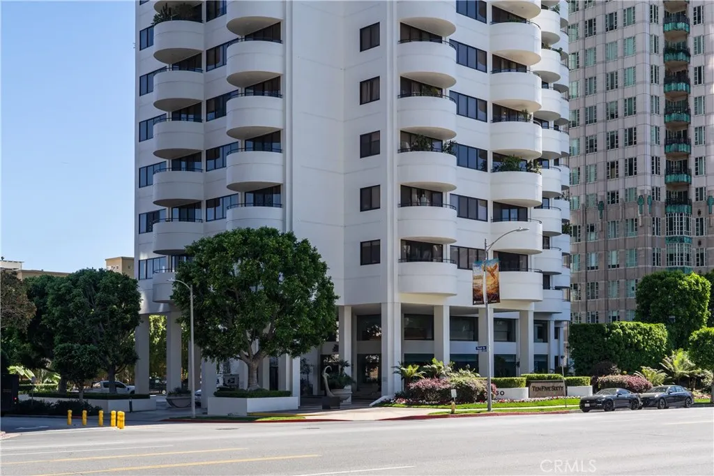 Additional image 22 of 10560 Wilshire Boulevard Unit 1706, Los Angeles, CA 90024