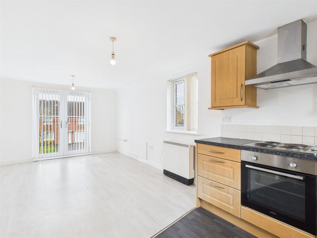 2 bed flat for saleGeraint Jeremiah Close, Neath SA11 photo 2