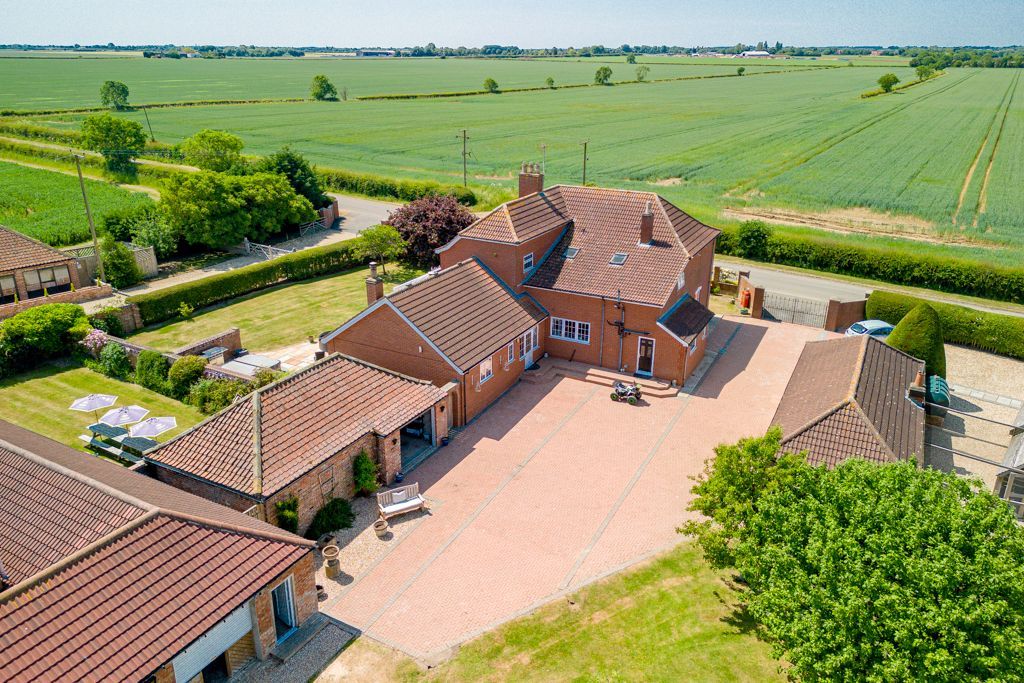 Additional image 7 of 5 bed country house for saleCross Lane, Glentham, Market Rasen LN8