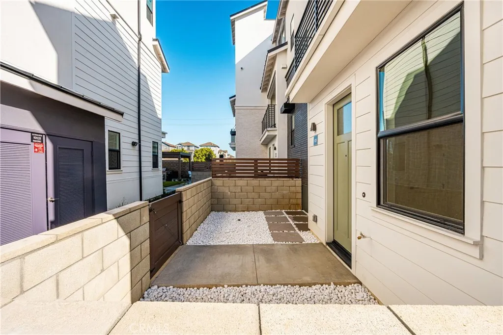 Additional image 39 of 19031 Main St #101, Huntington Beach, CA 92648