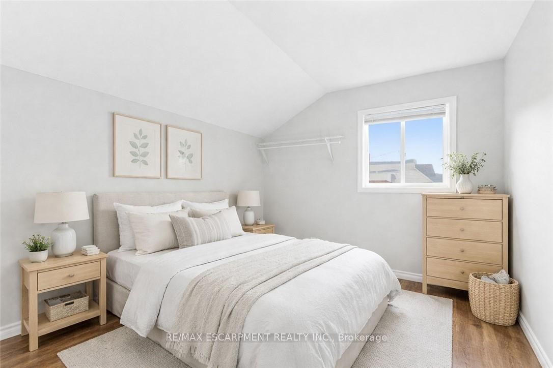 Additional image 4 of 2-2 Windsor Street, Hamilton, ON, L8R 2G8