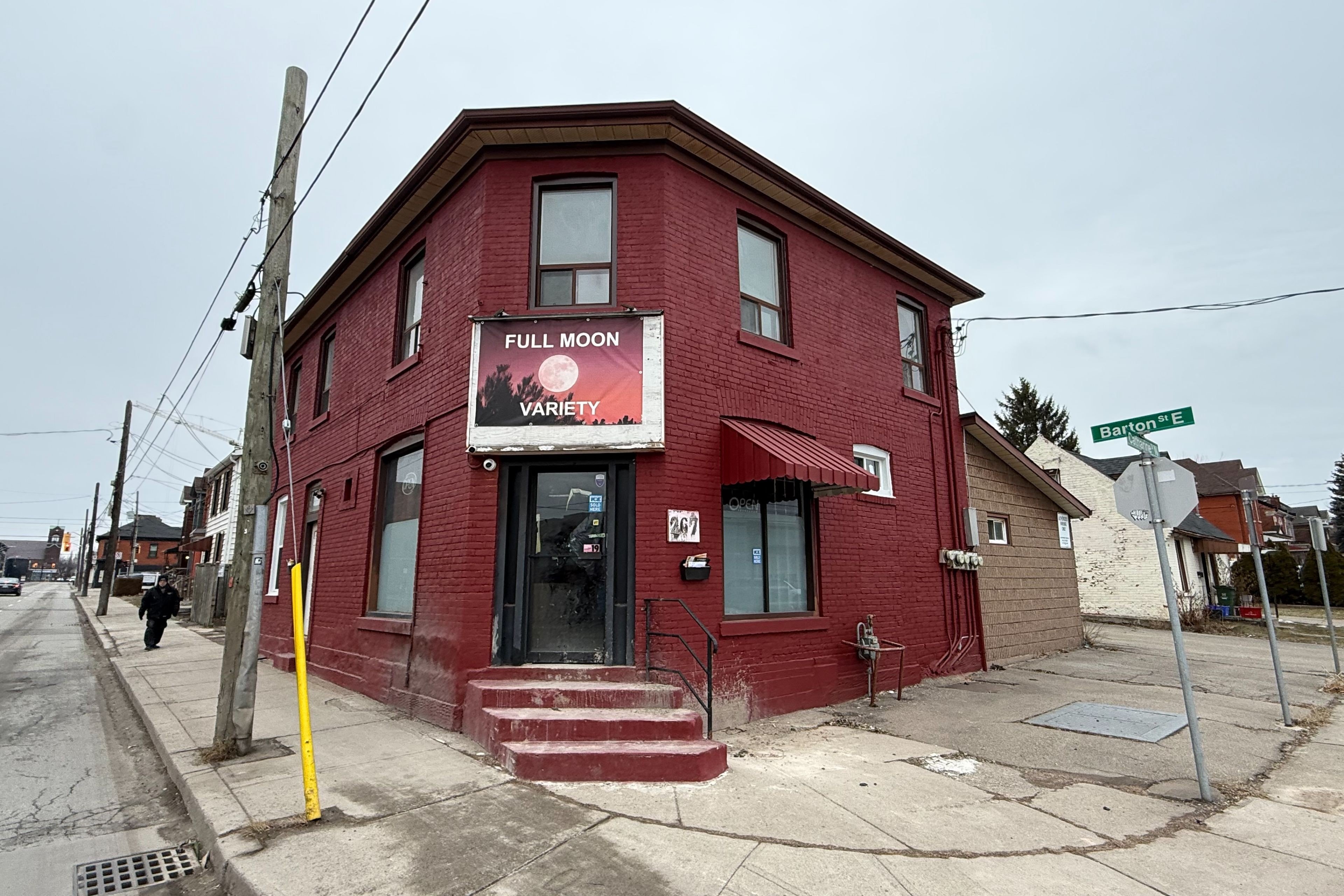 267 Catharine Street North