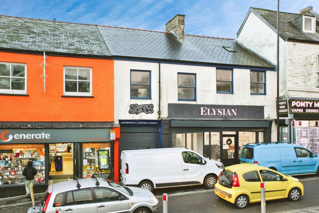 2 bed flat for saleHigh Street, Pontypridd CF37